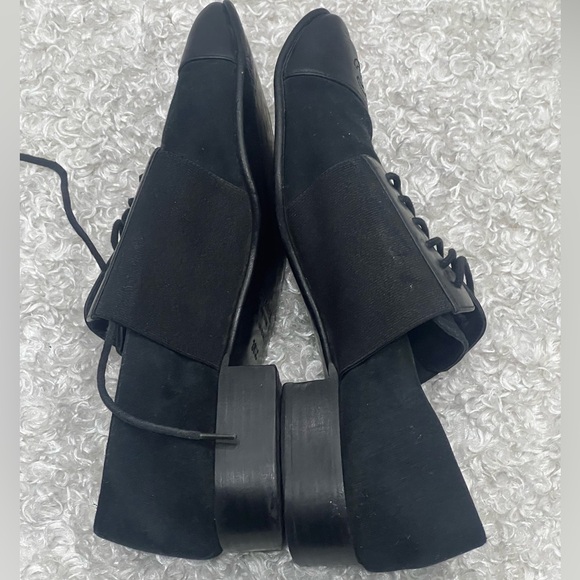 Chanel CC Interlocking Logo Oxfords - Picture 6 of 11